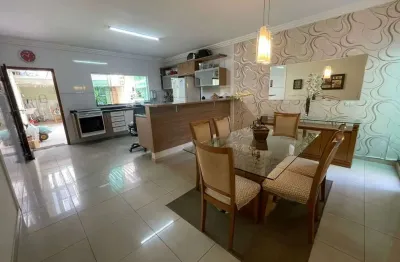 Sobrado com 03 dormitórios para venda ou locação, 233 m² na Vila Curuçá - Santo André/SP