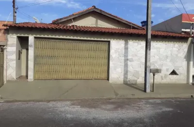 Casa com 4 quartos à venda no Taiaman, Uberlândia 