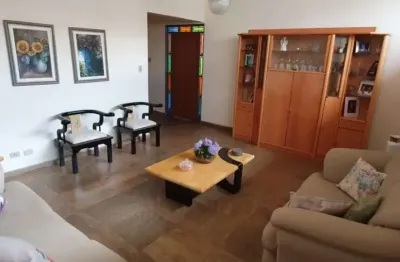 Casa com 5 quartos à venda no Lidice, Uberlândia 