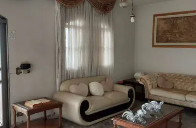 Casa com 6 quartos à venda no Brasil, Uberlândia 