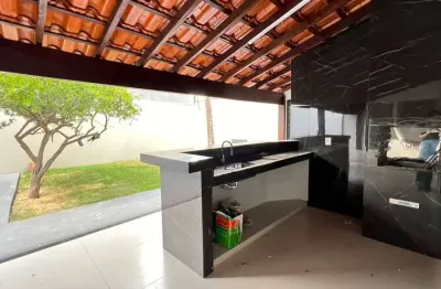 Casa com 4 quartos à venda no Santa Mônica, Uberlândia 