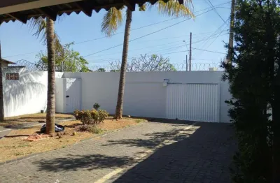 Casa com 3 quartos à venda no Tubalina, Uberlândia 