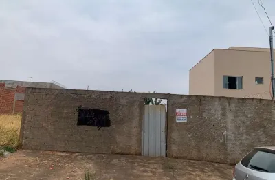 Terreno à venda no Jardim Espanha, Uberlândia 