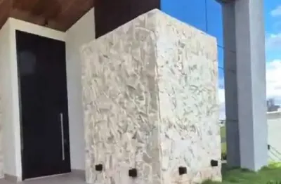 Casa com 4 quartos à venda no Jardim Sul, Uberlândia 