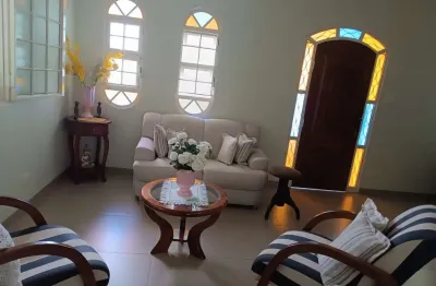 Casa com 4 quartos à venda no Martins, Uberlândia 