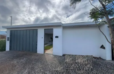 Casa com 3 quartos à venda no Novo Mundo, Uberlândia 