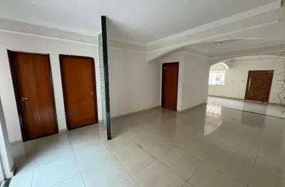 Casa com 3 quartos à venda no Tibery, Uberlândia 