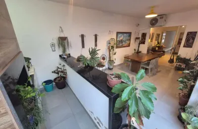 Casa com 3 quartos à venda no Jardim Califórnia, Uberlândia 