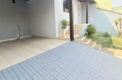 Casa com 3 dormitórios à venda, 123 m² por r$ 700.000 - santa clara - pouso alegre/mg