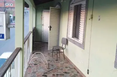 Casa com 4 dormitórios à venda, 245 m² por r$ 850.000,00 - centro - pouso alegre/mg