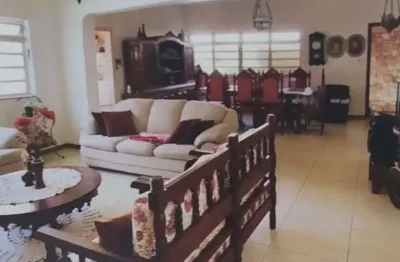 Casa com 4 dormitórios à venda, 300 m² por r$ 2.650.000,00 - centro - pouso alegre/mg