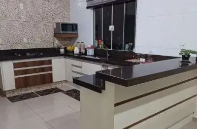 Casa com 3 dormitórios à venda, 180 m² por r$ 690.000,00 - jardim floresta - pouso alegre/mg