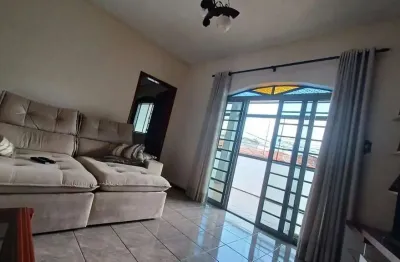 Sobrado com 3 dormitórios à venda, 230 m² por r$ 920.000,00 - satélite - pouso alegre/mg