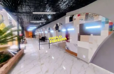 Salão comercial diferenciado próximo ao lago dos patos na vila galvão