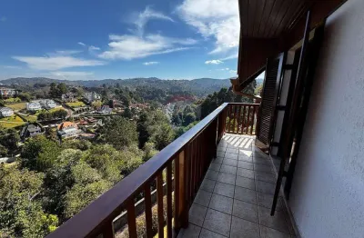 Apartamento com 4 dormitórios - 176m2 em campos do jordão