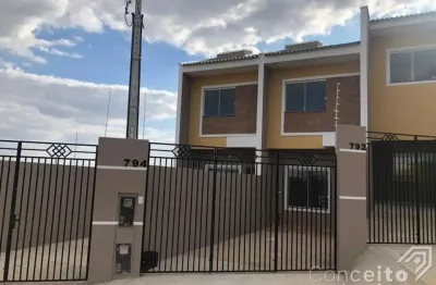 Casa com 2 quartos à venda na Rua Luiz de Paula, 792, Uvaranas, Ponta Grossa