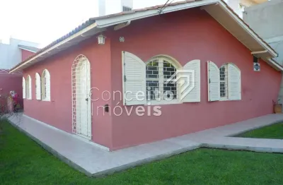 Casa com 4 quartos à venda no Centro, Ponta Grossa 