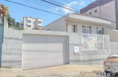 Casa com 5 quartos à venda na Rua Tenente Pinto Duarte, 631, Centro, Ponta Grossa