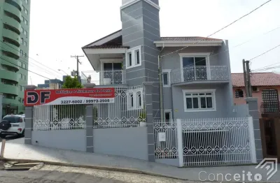 Casa com 3 quartos à venda na Rua Frederico Bahls, 525, Centro, Ponta Grossa