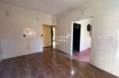 Casa com 2 quartos para alugar no Floresta, Joinville 