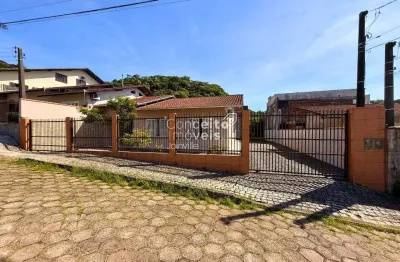 Casa com 4 quartos à venda no Iririú, Joinville 