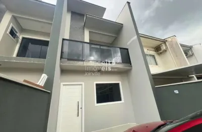 Casa com 2 quartos para alugar na Vila Nova, Joinville 