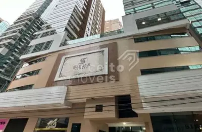 Apartamento com 4 quartos à venda na Rua 238, Meia Praia, Itapema