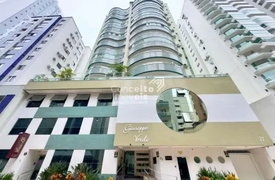 Apartamento com 3 quartos para alugar na Rua 1451, 71, Centro, Balneário Camboriú