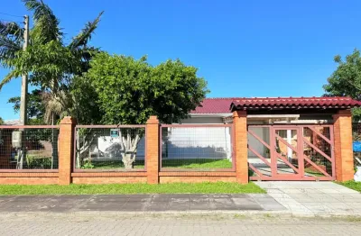 Oportunidade única: casa com pátio espaçoso e excelente localização
