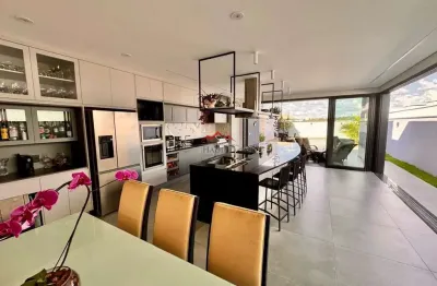 Casa a venda condomínio reserva marajoara em jundiaí.
