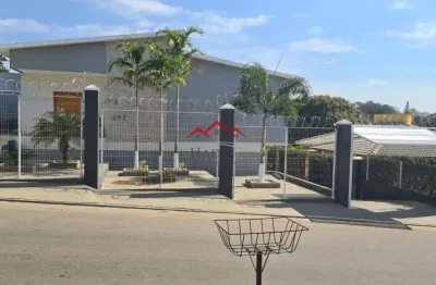 Casa com 3 quartos para alugar na Rua Paulo Molena, 267, Medeiros, Jundiaí