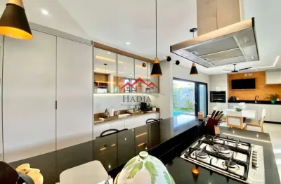 Casa moderna, 4 suítes e piscina, no condomínio brisas de jundiaí