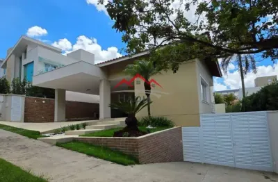 Casa ampla com 3 suítes, à venda no Condomínio Bosque dos Jatobás em Jundiaí-SP