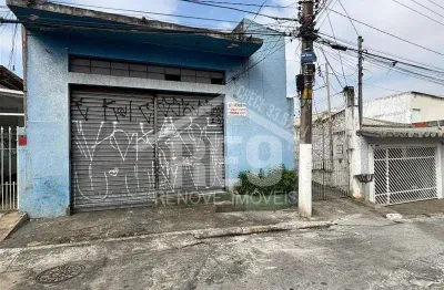 Casa à venda na Rua Málaga, Parque Sevilha, São Paulo