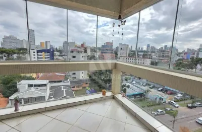Cobertura alto padrão no  alto da xv, 2 suítes e 2 demi-suítes e 4 vagas de garagem