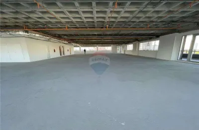 Andar corporativo para locação na Barra Funda com 1115 metros e 28 vagas