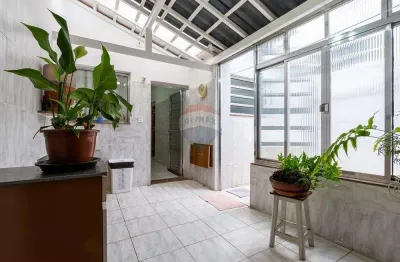 Casa  à venda com 2 quartos, 1 vaga no bosque da saúde