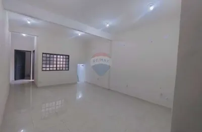 Casa para locação na mooca 3 salas, 2 quartos, 2 suítes, 2 banheiros, 3 copas e 1 vaga