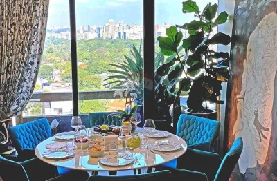 Apartamento mobiliado tipo loft duplex de 82 m² em Pinheiros com serviço de arrumação tipo flat e 1 vaga