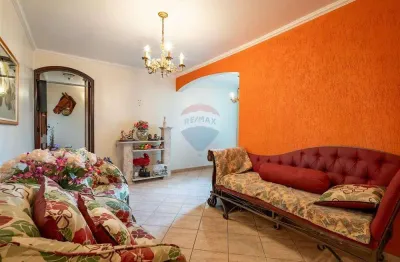 Apartamento com 60m², 2 quartos (1 suíte), closed e 2 vagas de garagem cobertas à venda no ALAMANDAS -Cid A E Carvalho– Privilegiada oportunidade!
