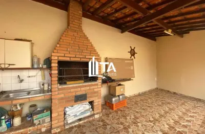 Casa à venda com 180m² de área construída, 3 quartos 1 suite 4 vagas em campinas, parque são quirino.