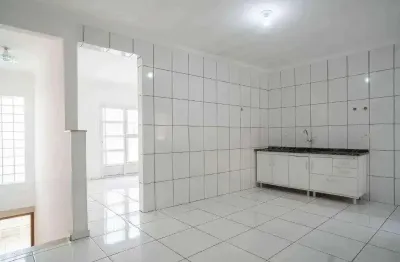 Casa com 2 quartos para alugar na Rua Edu, Vila Floresta, Santo André