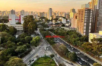 Kitnet / Stúdio à venda na Avenida Rubem Berta, Indianópolis, São Paulo