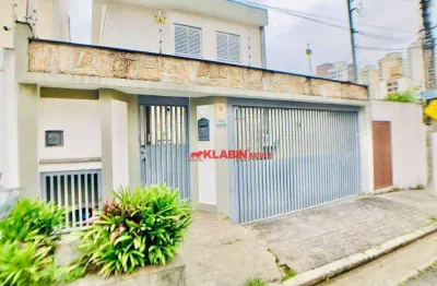 ** sobrado de 4 dormitórios com 241m² de área construída com 4 vagas de garagem cobertas - rua extremamente tranquila e residencial - peq. quintal *
