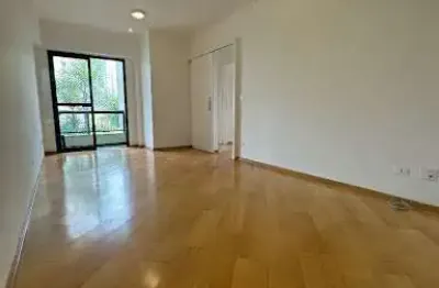 Apartamento na saúde com 3 quartos, sendo 1 suíte, 2 vagas livres muito boas