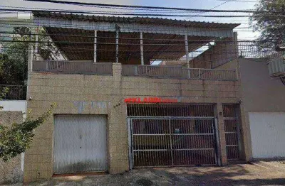 Sobrado de 2 dormitórios + edícula completa e 3 vagas de garagem com 272m² em ótima localização no jardim da glória - necessita de modernização