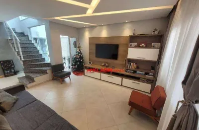 Belíssimo sobrado totalmente reformado com área gourmet (churrasqueira) - 4 dormitórios sendo 3 suítes - 4 vagas de garagem - 160m² de área construída