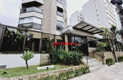 Apartamento com 133m² de área útil - 3 dormitórios sendo 1 suíte com 3 vagas de garagem + depósito - prédio com lazer - 550m de 2 linhas do metrô