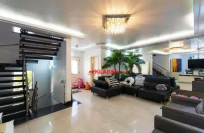 Imóvel maravilhoso, espaçoso à venda , com 3 suítes, 3 vagas de garagem, em condomínio de casas.