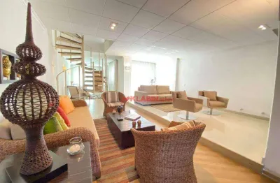 Bela casa mobiliada de 3 quartos com 2 vagas de garagem em excelente localização na aclimação ao lado do parque - 215m² a.c - r$ 1.580.000,00